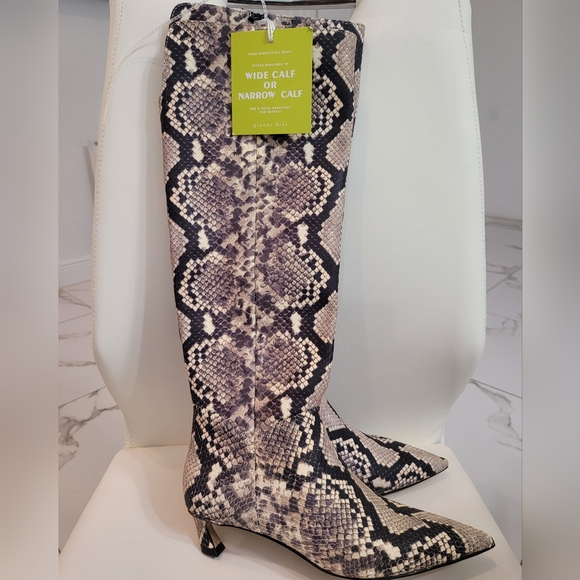 Gianni Bini Beige and Black Heeled Boots Size 7M - Picture 4 of 12